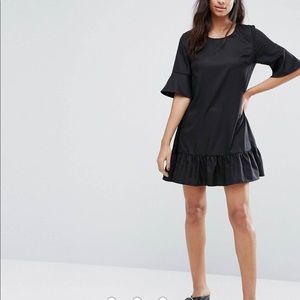 Boohoo Ruffle Flute Sleeve Shift Dress
